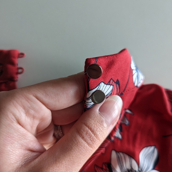 Banana Republic Silky Floral Tank Top - Picture 3 of 4